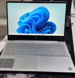 New Laptop Dell Inspiron 15 8GB Intel Core i5 SSD 256GB