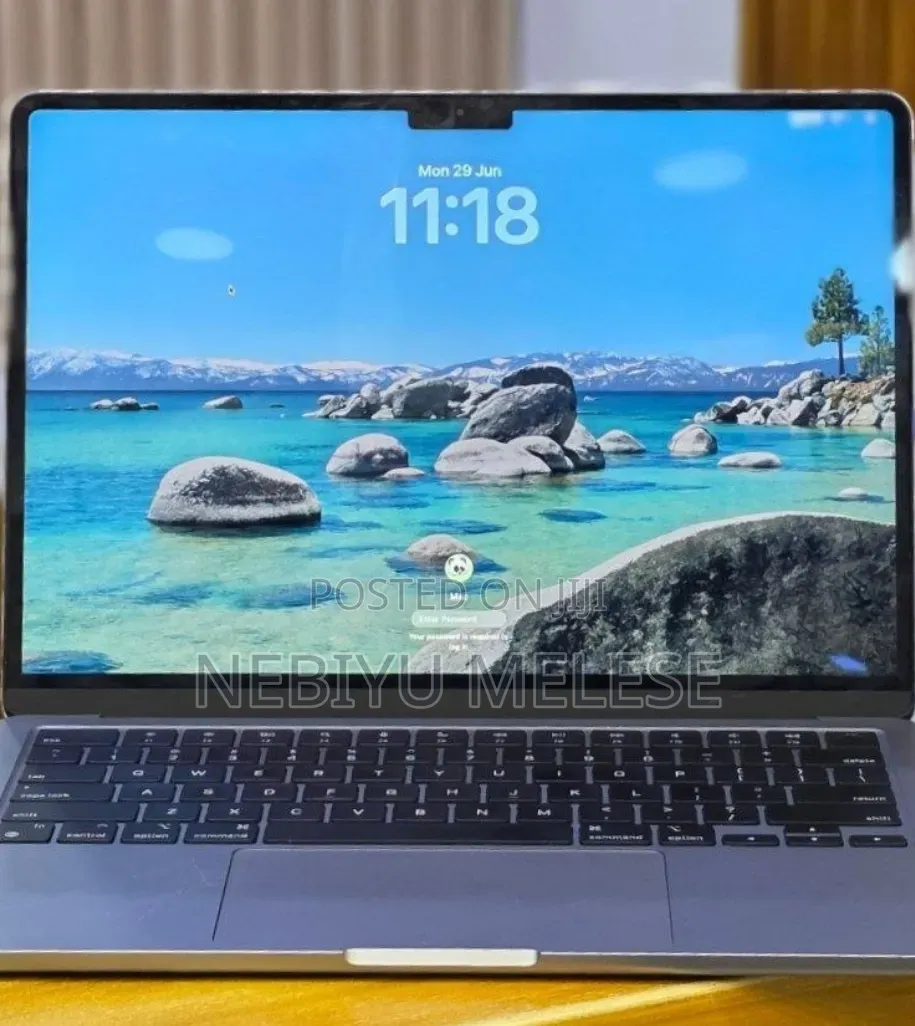 New Laptop Apple MacBook Pro 2022 M2 8GB Apple M2 SSD 256GB