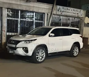 Toyota Fortuner 2017 White