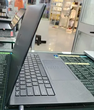 New Laptop Dell Precision 5560 16GB Intel Core i7 SSD 512GB