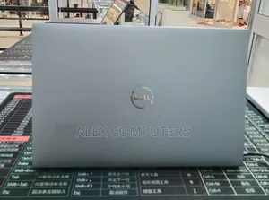 New Laptop Dell Precision 5560 16GB Intel Core i7 SSD 512GB