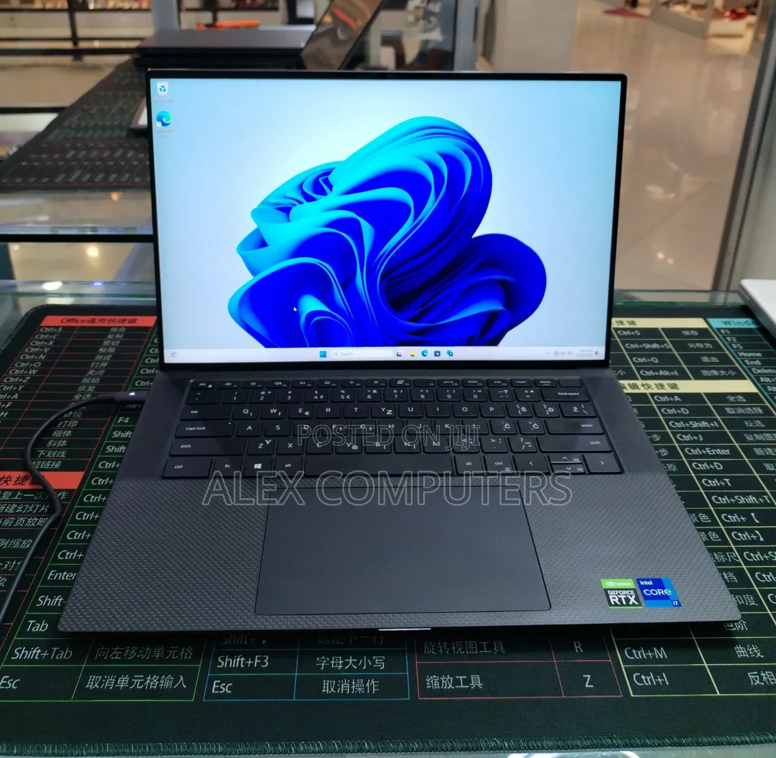 New Laptop Dell Precision 5560 16GB Intel Core i7 SSD 512GB