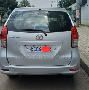 Toyota Avanza 2013 Silver