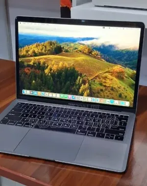 New Laptop Apple MacBook Air 2019 8GB Intel Core i5 SSD 128GB