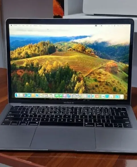 New Laptop Apple MacBook Air 2019 8GB Intel Core i5 SSD 128GB