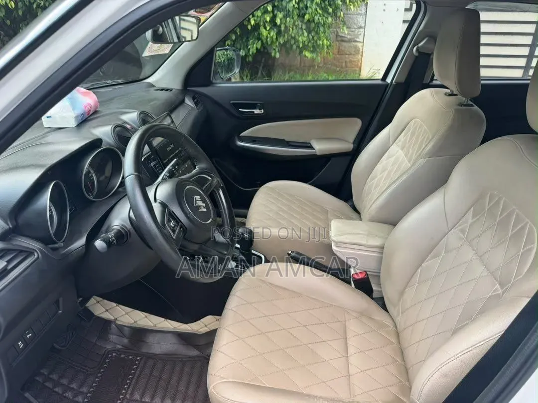 Suzuki Swift 2022 White