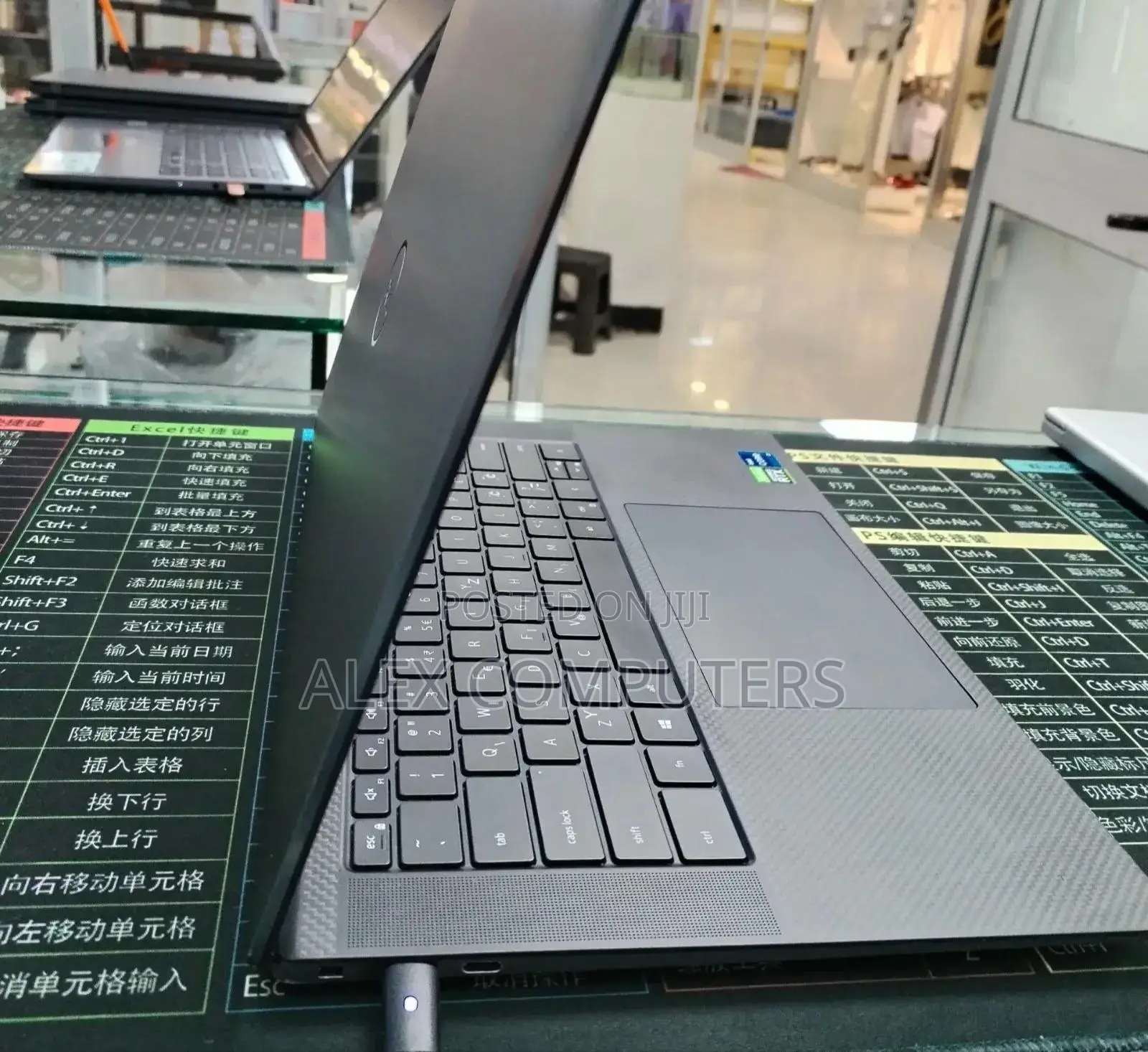 New Laptop Dell Precision 5560 16GB Intel Core i7 SSD 512GB