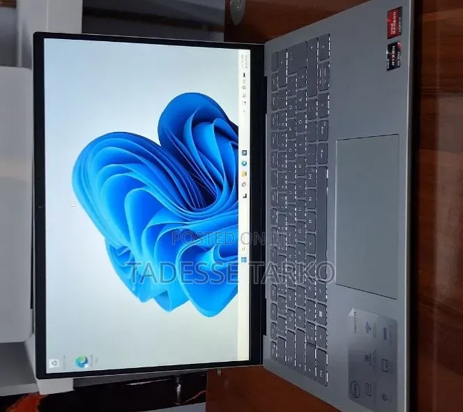 New Laptop Dell Inspiron 14 16GB AMD Ryzen 7 SSD 1T