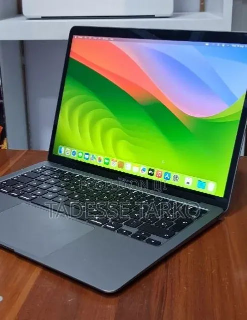 New Laptop Apple MacBook Air 2020 8GB Intel Core i5 SSD 512GB