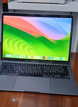 New Laptop Apple MacBook Air 2020 8GB Intel Core i5 SSD 512GB