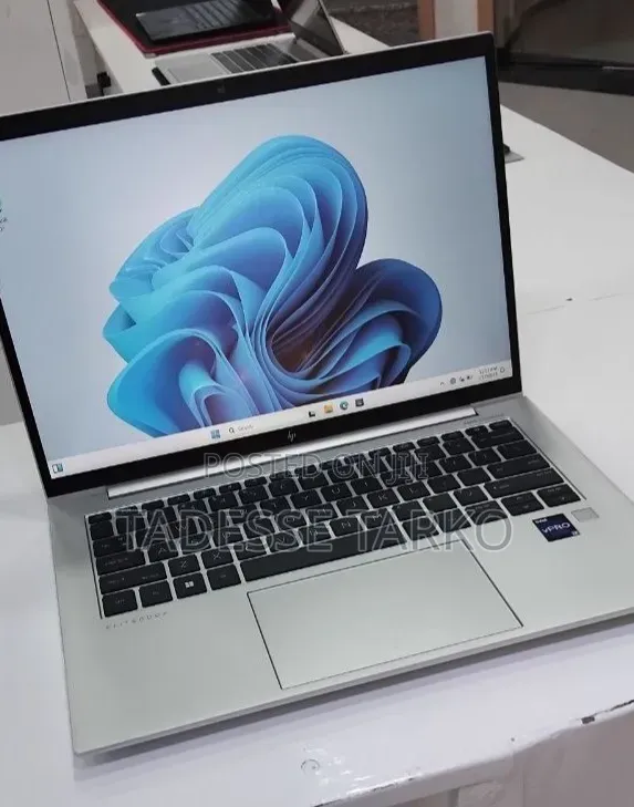 New Laptop HP EliteBook 840 G10 16GB Intel Core i7 SSD 512GB
