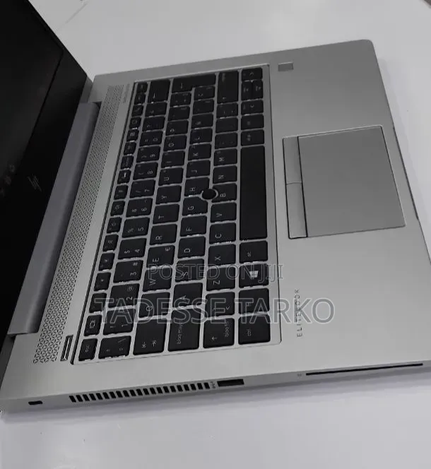 New Laptop HP EliteBook 830 G5 8GB Intel Core i5 SSD 512GB