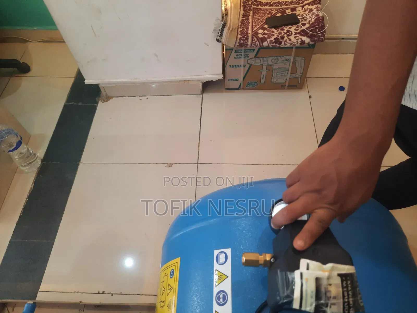 Oil Less Air Compressor 100l Motor Power 1500w×3