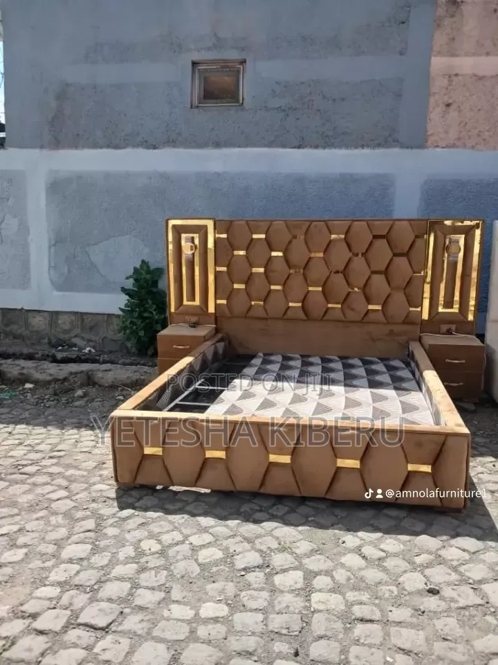 ዘመናዌ አልጋ በተለያዬ ከለር በተመጣጣኝ ዋጋ ።