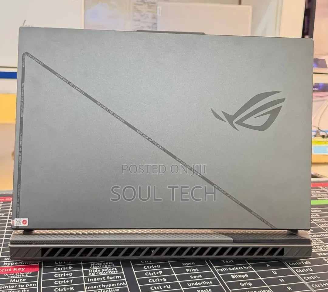 New Laptop Asus ROG Strix G15 16GB Intel Core i9 SSD 1T