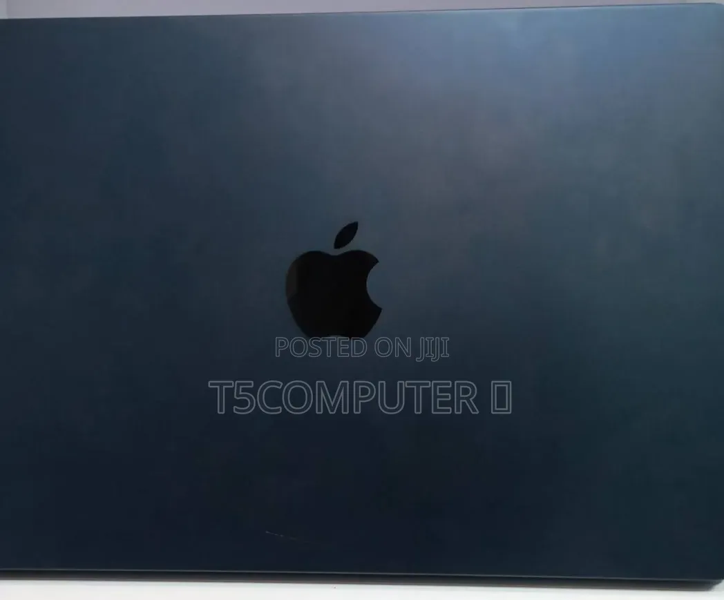 New Laptop Apple MacBook Air 2022 M2 16GB Apple M2 SSD 256GB