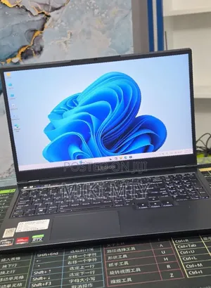 New Laptop Lenovo Legion 5 16GB AMD Ryzen 7 SSD 512GB