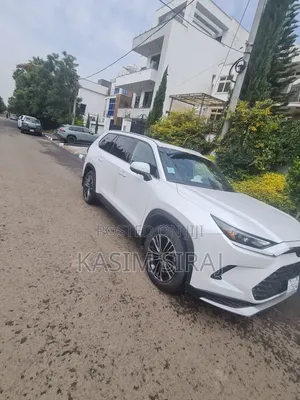 Toyota Grand Highlander Hybrid 2025 White
