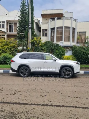 Toyota Grand Highlander Hybrid 2025 White