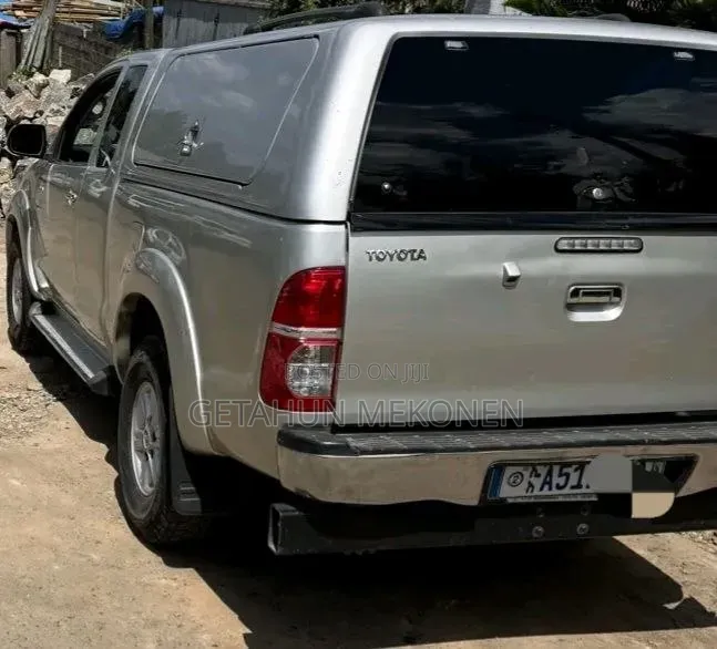 Toyota Hilux 2013
