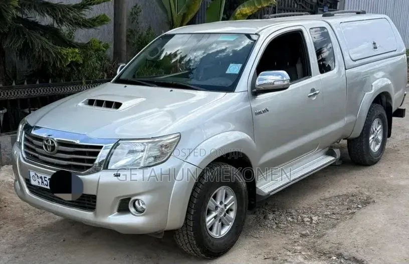 Toyota Hilux 2013