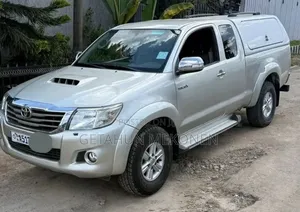 Toyota Hilux 2013