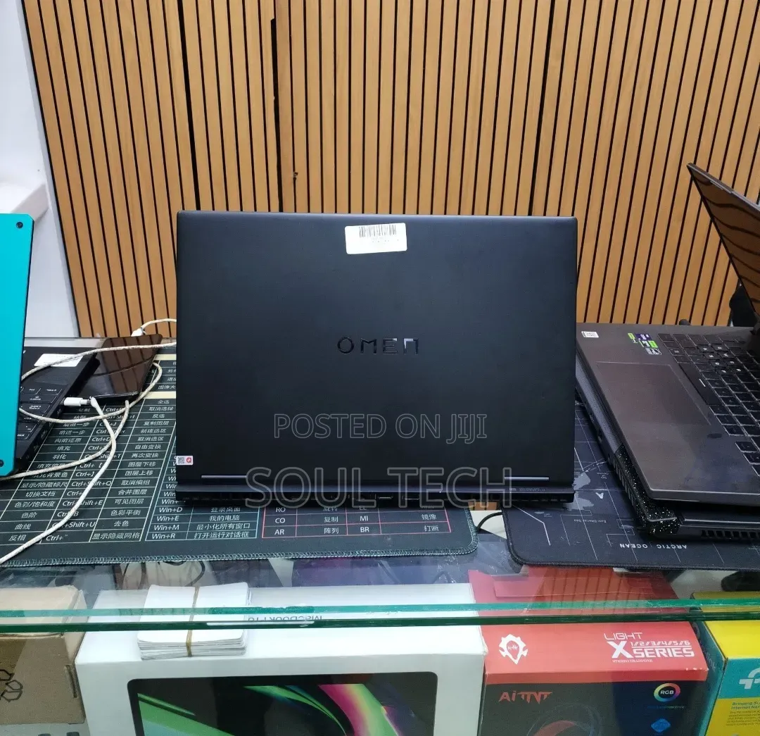 New Laptop HP Omen 16 16GB Intel Core i9 SSD 1T