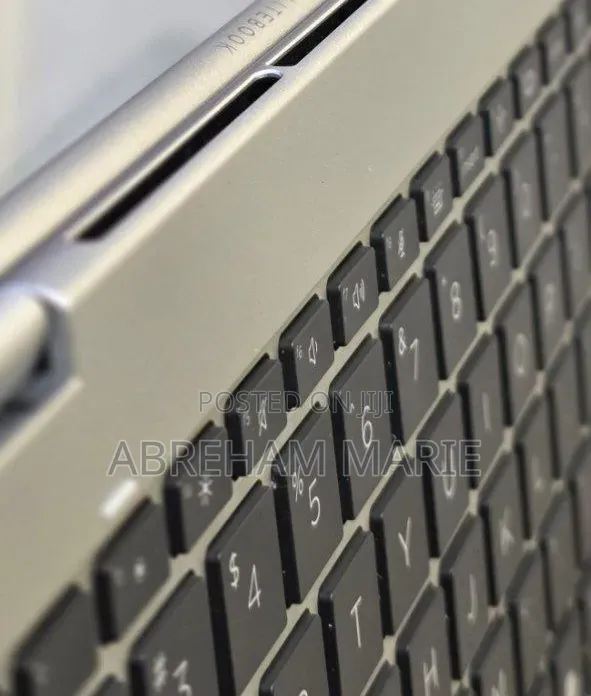 New Laptop HP Elitebook 830 G11 16GB Intel Core Ultra 7 SSD 512GB