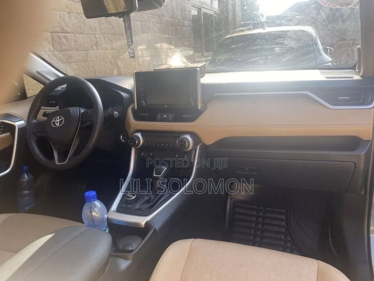 Toyota RAV4 2021 White