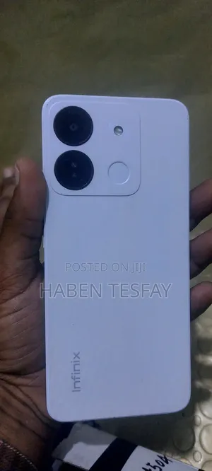 Infinix Smart 7 HD 64 GB White