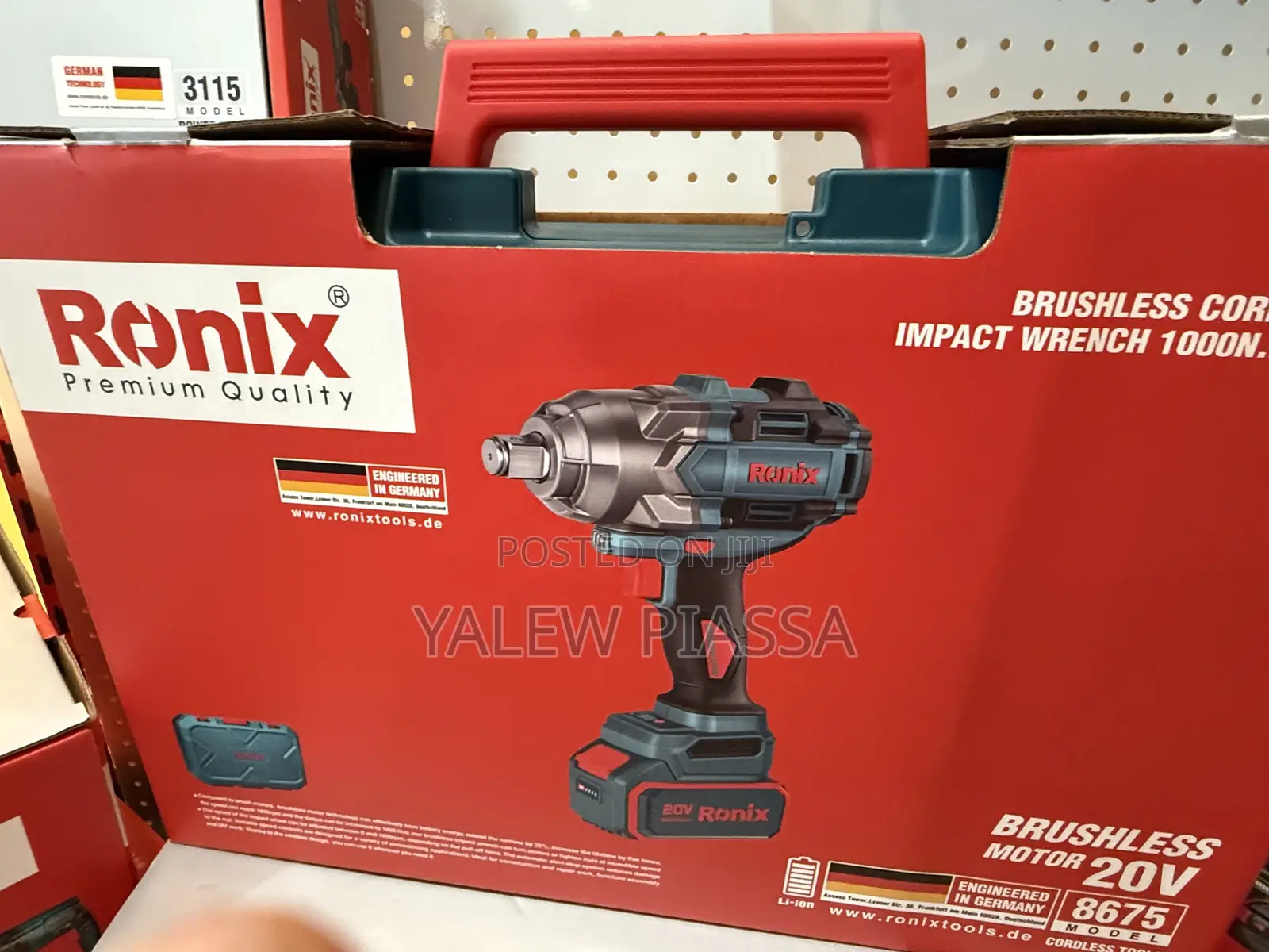 Ronix 8675 Is a 20V Heavy-Duty Cordless Impact Wrench Engineered With