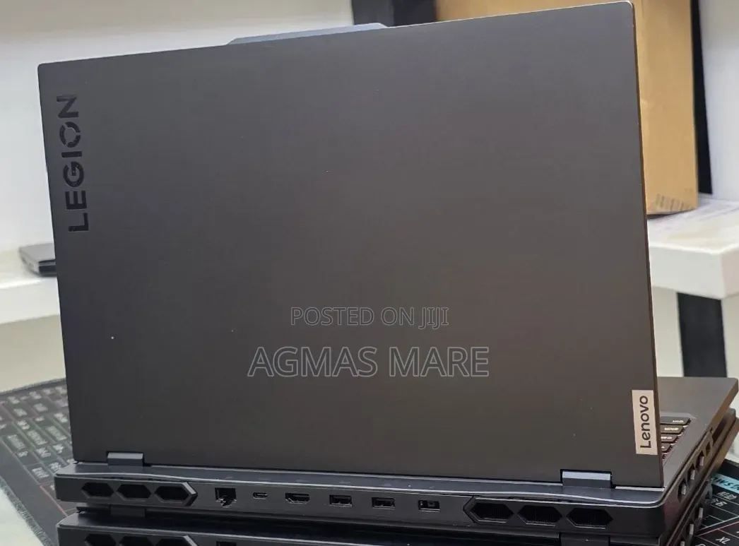 New Laptop Lenovo Legion Pro 7 48GB Intel Core i9 SSD 1T