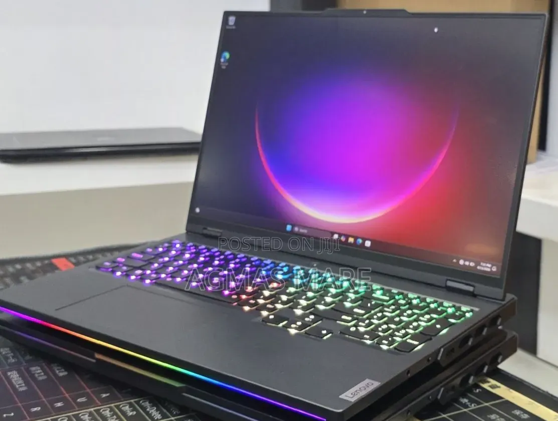 New Laptop Lenovo Legion Pro 7 48GB Intel Core i9 SSD 1T