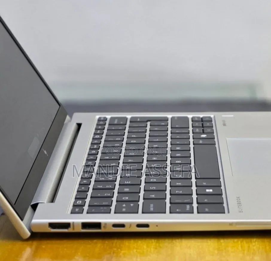 New Laptop HP Elitebook 830 G11 16GB Intel Core Ultra 7 SSD 512GB
