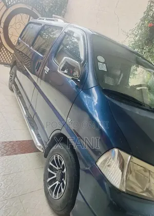 Toyota HiAce 2011 Blue