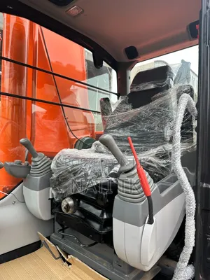 Excavtor Hitachi HP 350 Model 2023