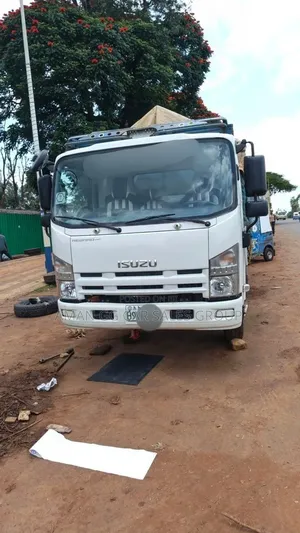 Isuzu. Obama. 2024