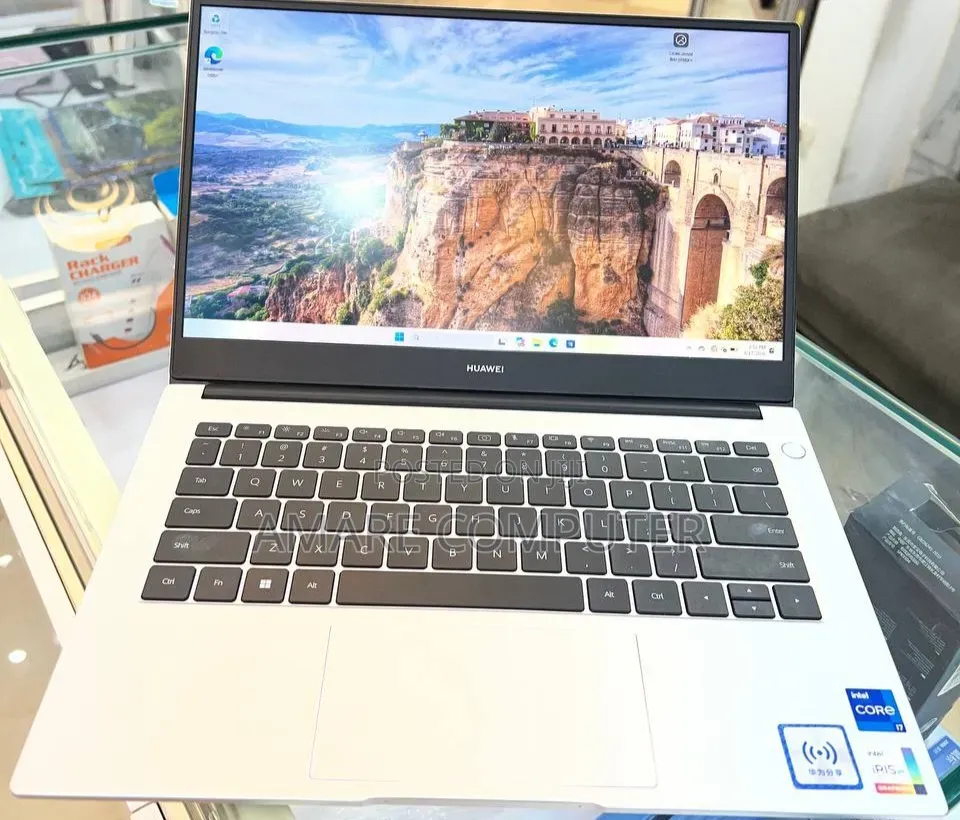New Laptop Huawei 16GB Intel Core i7 SSD 512GB
