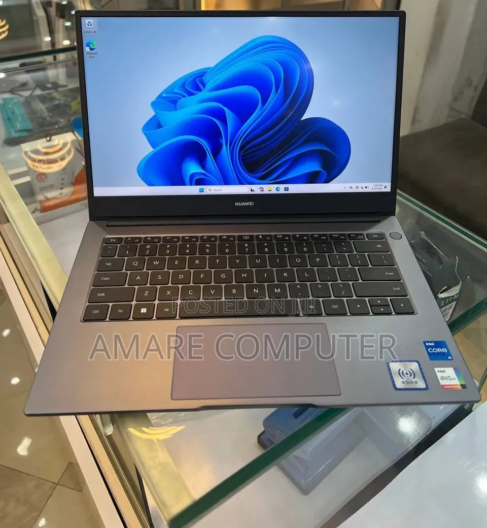 New Laptop Huawei 16GB Intel Core i5 SSD 512GB