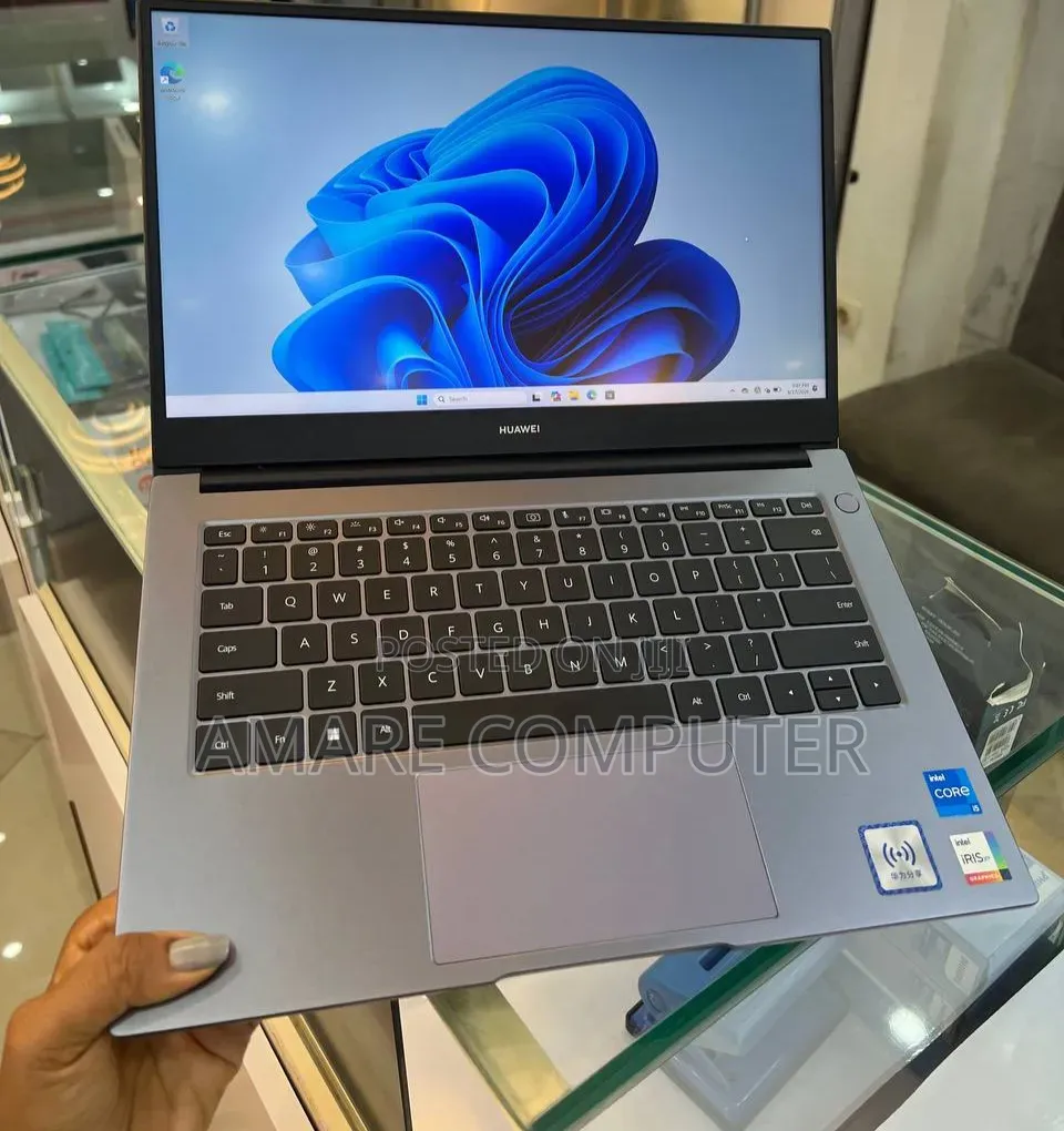 New Laptop Huawei 16GB Intel Core i5 SSD 512GB