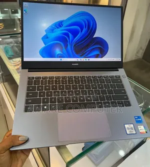New Laptop Huawei 16GB Intel Core i5 SSD 512GB