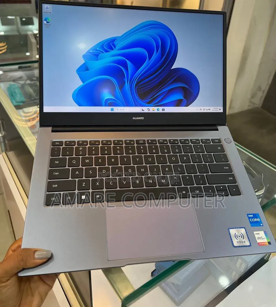 New Laptop Huawei 16GB Intel Core i5 SSD 512GB