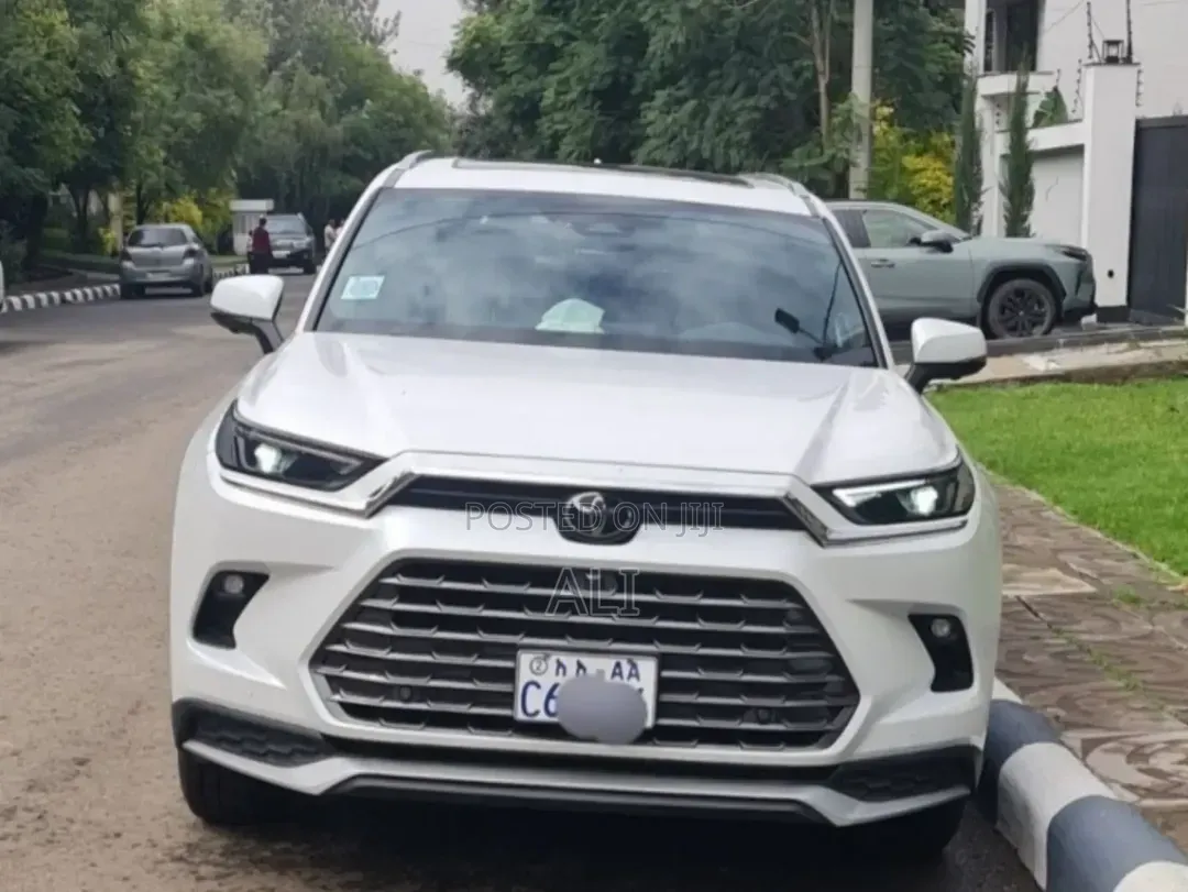 Toyota Grand Highlander 2025 White
