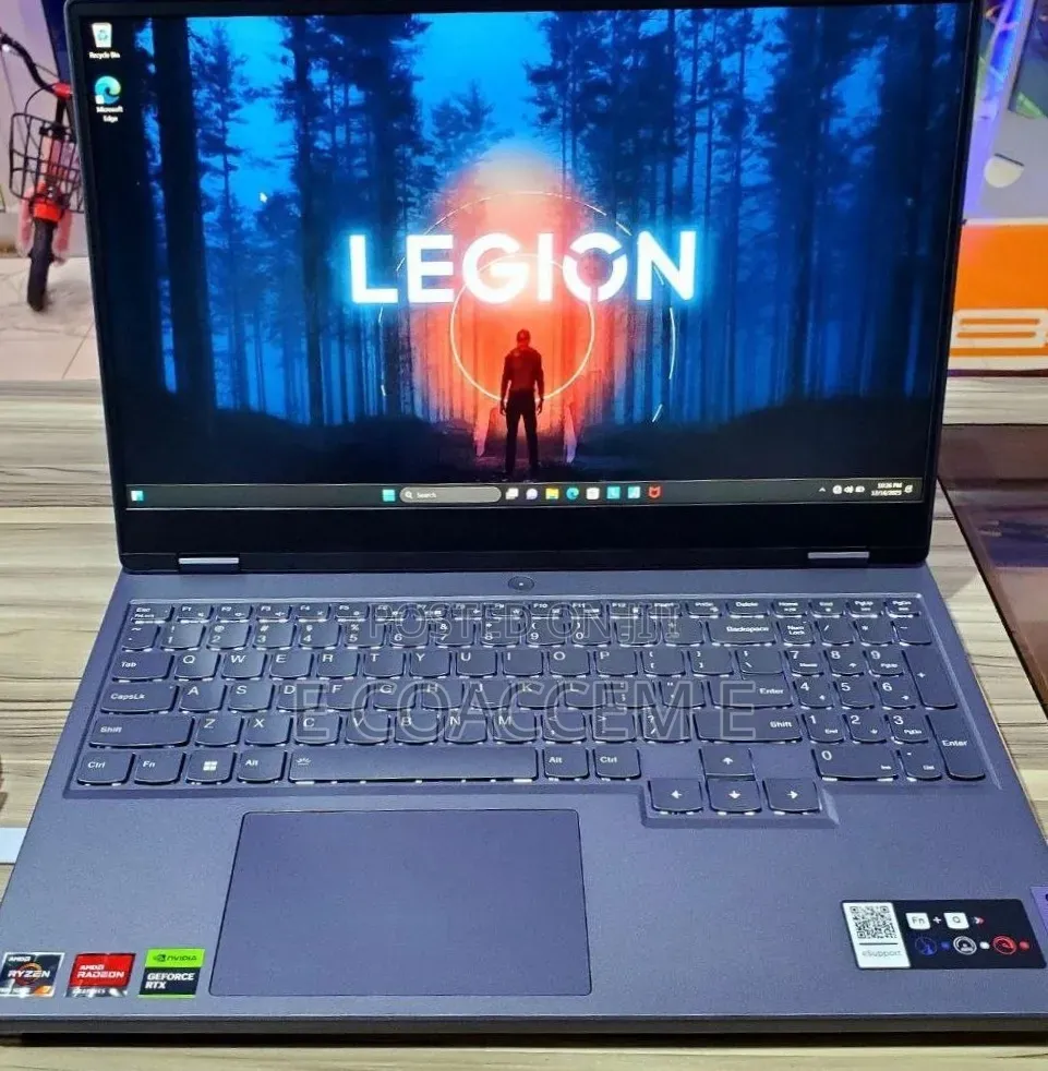 New Laptop Lenovo 16GB AMD Ryzen 7 SSD 512GB
