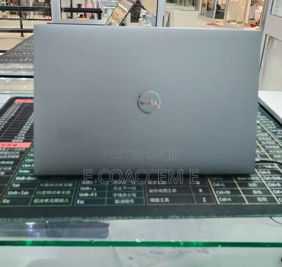 New Laptop Dell 16GB Intel Core i7 SSD 512GB