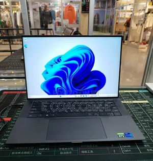 New Laptop Dell 16GB Intel Core i7 SSD 512GB