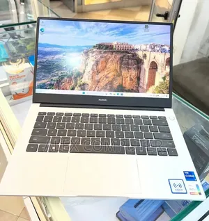 New Laptop Huawei 16GB Intel Core i7 SSD 512GB