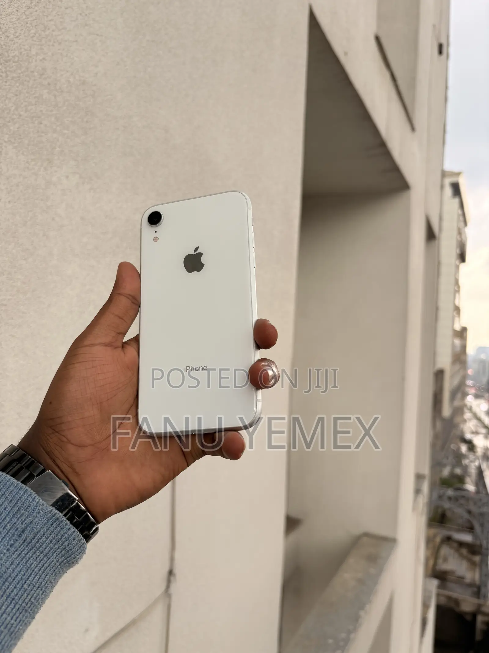 Apple iPhone XR 64 GB White