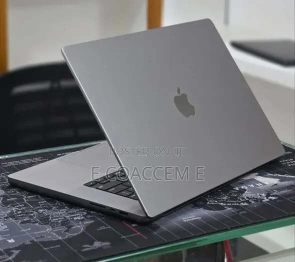 New Laptop Apple MacBook 16GB SSD 512GB