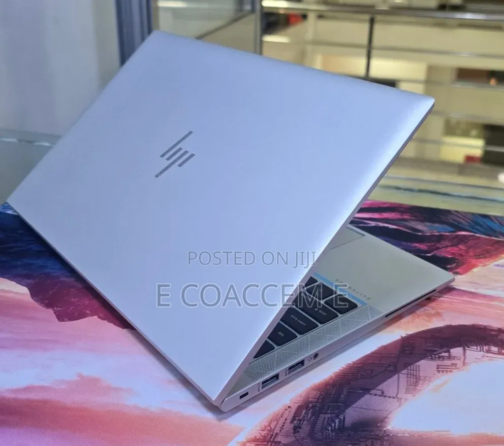 New Laptop HP 16GB AMD Ryzen 5 SSD 512GB